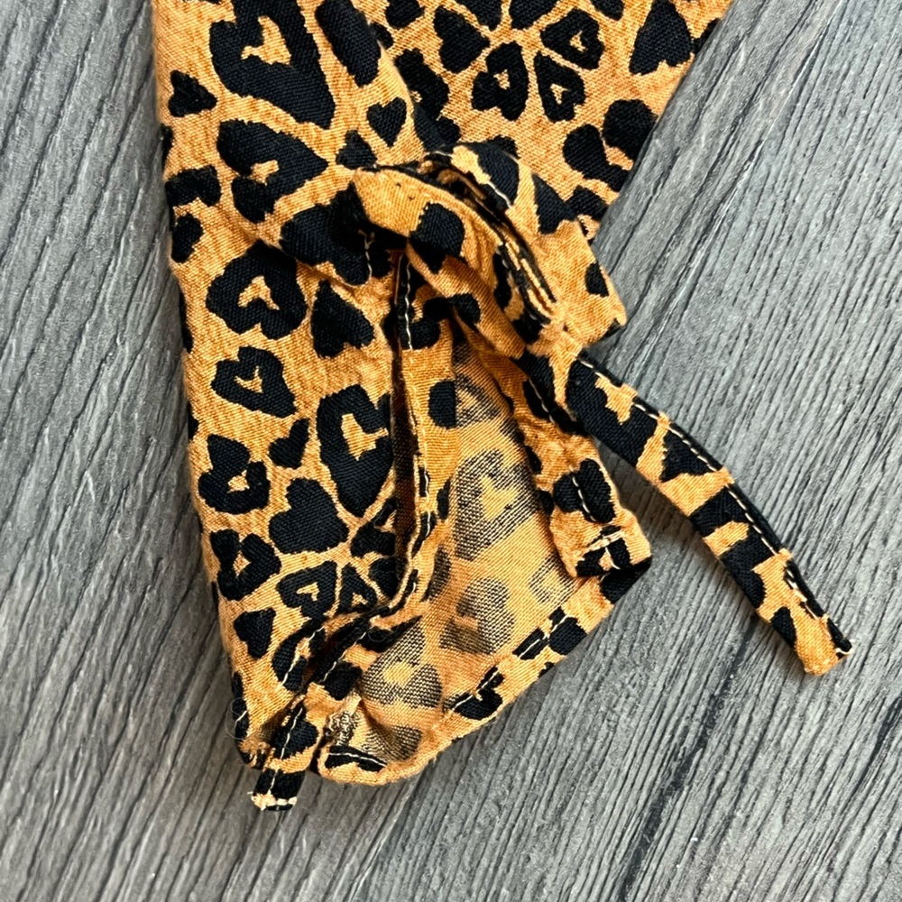 Urban Outfitters heart Leopard-Print Square Neck Long Sleeve Top - XS - Picture 5 of 9